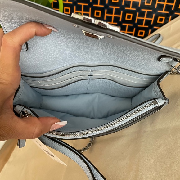 New, tory burch britten chain crossbody wallet w. Wristlet 141012 blue m… - Picture 7 of 17